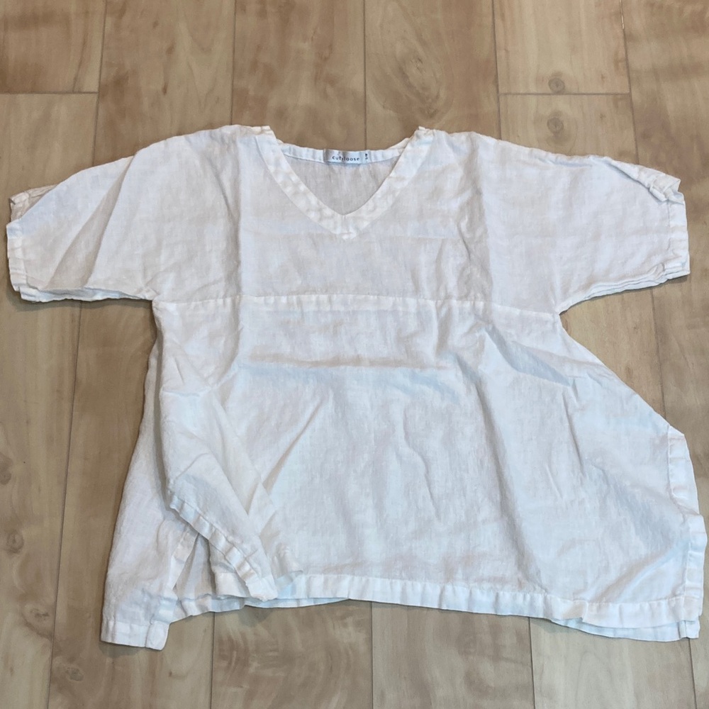 Cut loose linen top